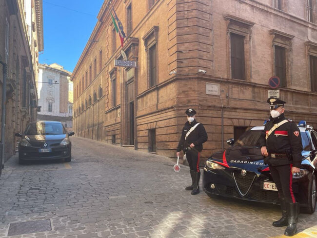 carabinieri-archivio-1-650x488