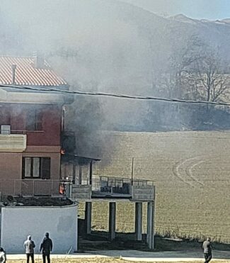 incendio-castelraimondo-e1644585872562-325x371
