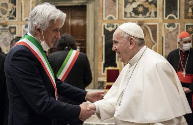 papa-parcaroli-francesco-1-650x422