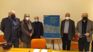 presentazione-mappe-storiche-macerata4-325x183