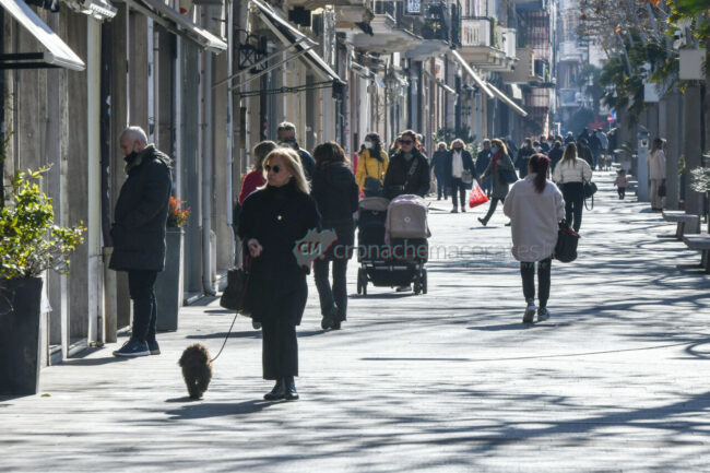 primo-giorno-senza-obbligo-di-mascherine-allaperto-civitanova-FDM-3-650x433