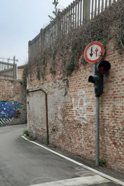 semaforo_via_urbino-1-433x650
