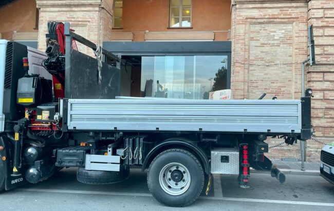 smontaggio-gazebo-maretto-1-650x412