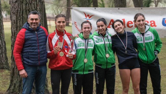 Margherita-Forconi-premiata-da-Fabio-Romagnoli