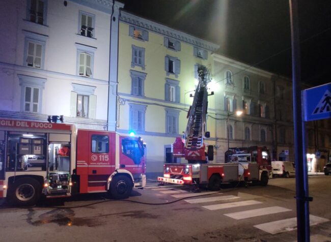 incendio-corso-cavour-5-e1647293943692-650x476