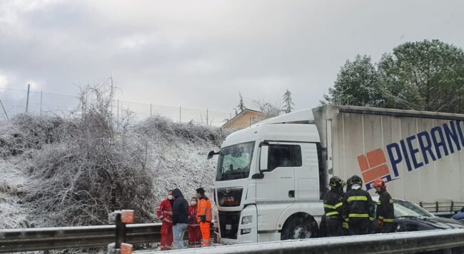 incidenti-superstrada-1-650x356