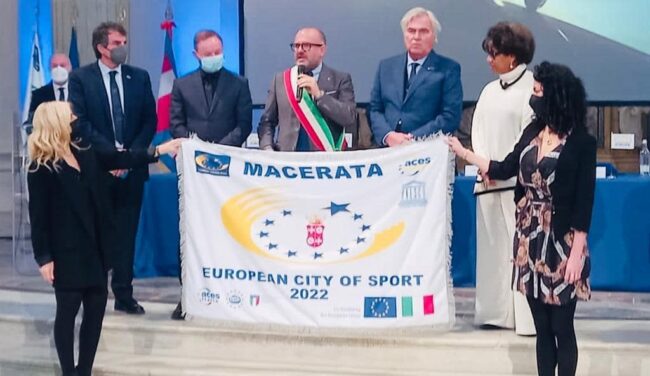 macerata-bandiera-citta-europea-dello-sport-1-650x376