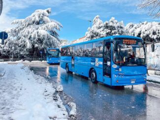 navetta_frontignano_bus_neve-1-325x244
