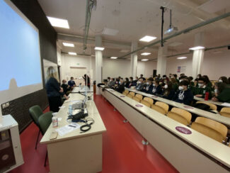 studenti_unimc-2-325x244
