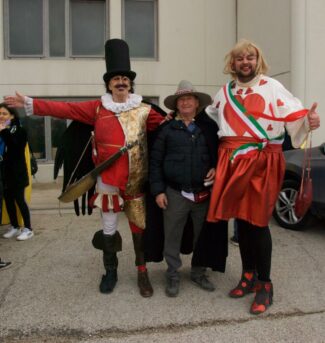treia-a-fano-carnevale-4-325x343