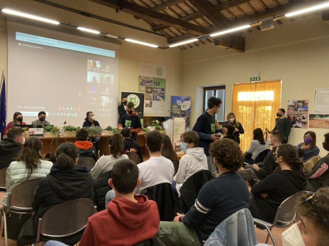 ASSEMBLEA-autismo-agraria-1-650x487