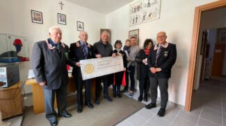 ROTARY-AIUTI-RIFUGIATI-IMG_1434-325x182