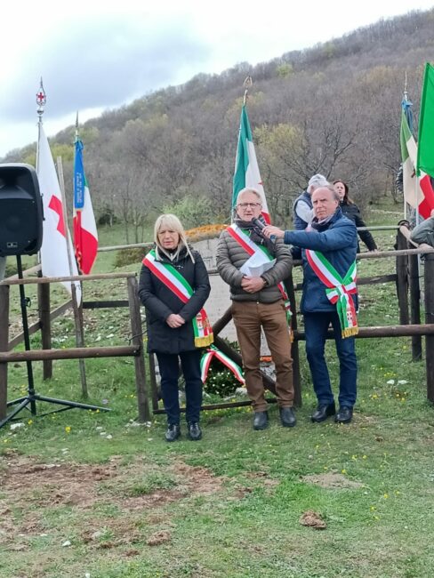cerimonia-25-aprile-liberazione-san-severino-14-488x650