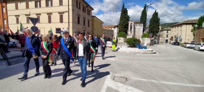cerimonia-25-aprile-liberazione-san-severino-3-650x293