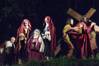 maria-e-gesu-con-la-croce