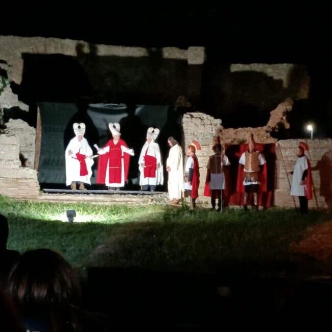 passione_cristo_teatro_romano-8-e1649848016957-650x650