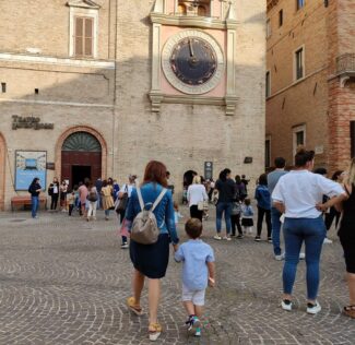 Macerata-Opera-Family-2022_bambini_05-325x316