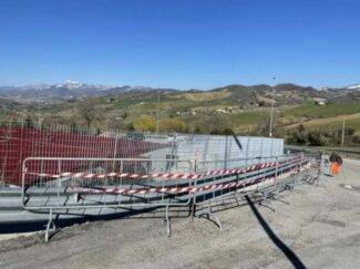 frana-camerino1-325x243