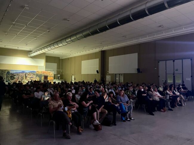 lotta-sclerosi-show-lanciano-forum-castelraimondo-6-650x488