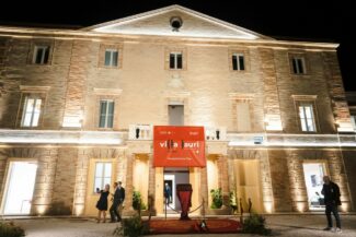 03_VILLA-LAURI_Macerata-325x217