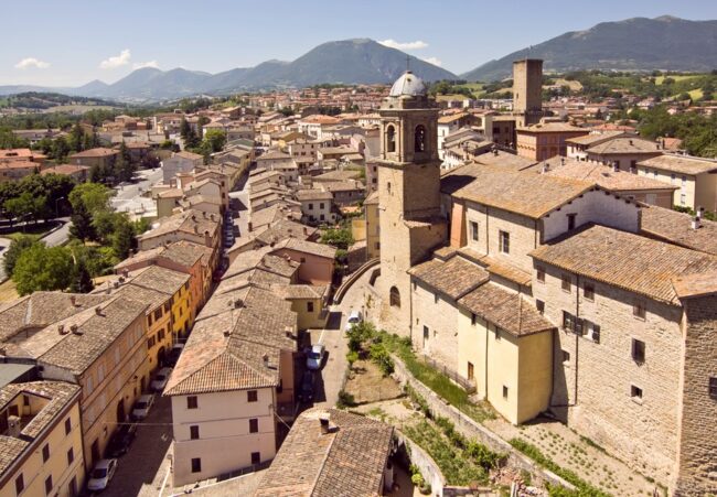 Castelraimondo_dall_alto