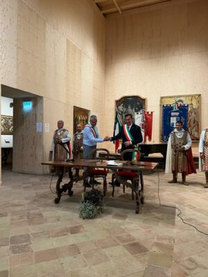 Patto-di-Amicizia-Chieve-e-San-Ginesio_Sindaci