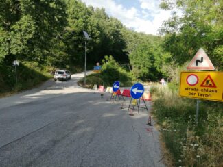 Strada-chiusa-apirese