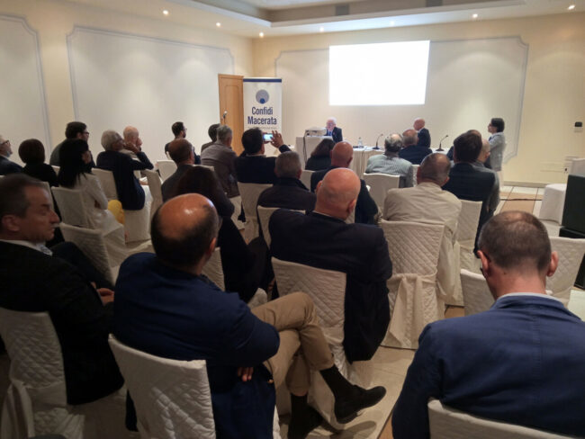 assemblea-confidi-1-650x488