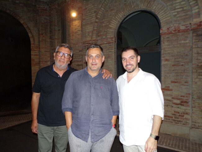 101_0110-min-650x488