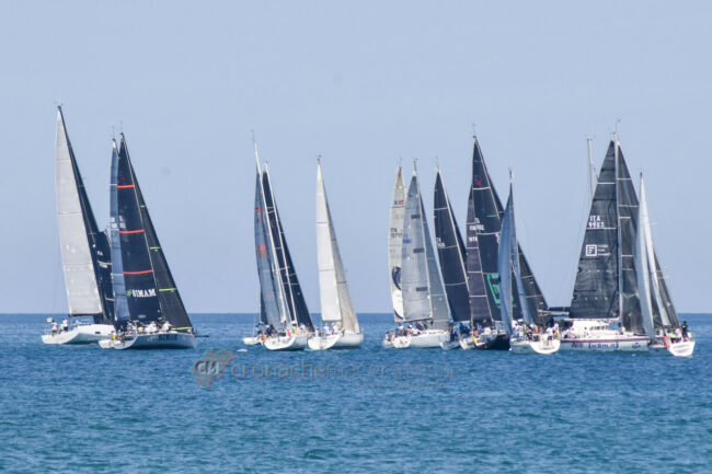 partenza-regata-civitanova-sebenico-FDM-4-650x433