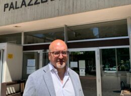 «Stalking alla fidanzata dal carcere,  sequestrata e costretta ad avere rapporti»  Cadono le accuse per un 37enne