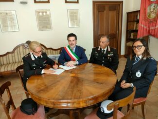 Giulia-Maggi-Paolo-Francesco-Giubileo-Rosario-Cianci-e-Alessandra-Spurio-Deales-2-325x244