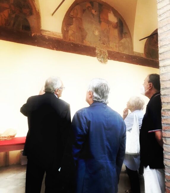 San-Ginesio-il-chiostro-di-SantAgostino