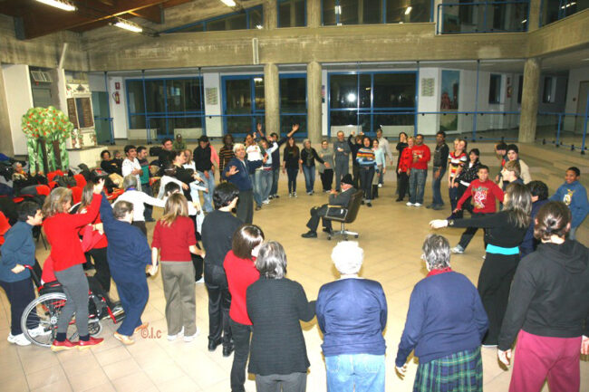 Teatro-comunita-2007-650x433