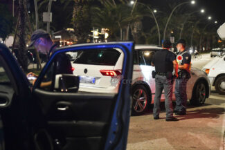 controlli-polizia-lungomare-sud-civitanova-FDM-3-325x217