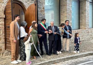 linaugurazione-della-mostra-di-Nino-Ricci