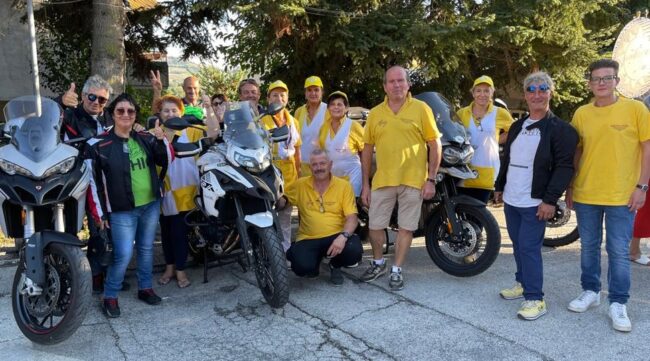 Il-comitato-con-ospiti-da-Rimini