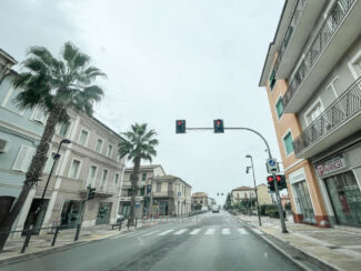 semaforo-con-telecamera-statale-viale-regina-margherita-ppp-porto-potenza-picena-FDM-5-325x244