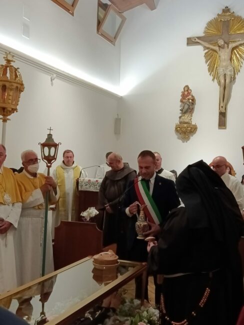 Arrivo-al-monastero-3-488x650