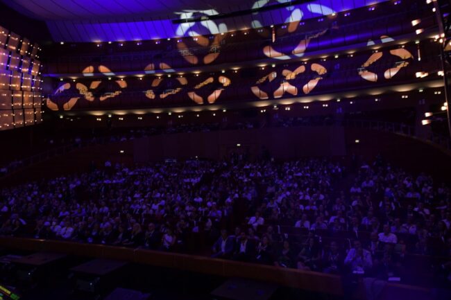 Platea-del-Teatro-al-Leadership-Forum