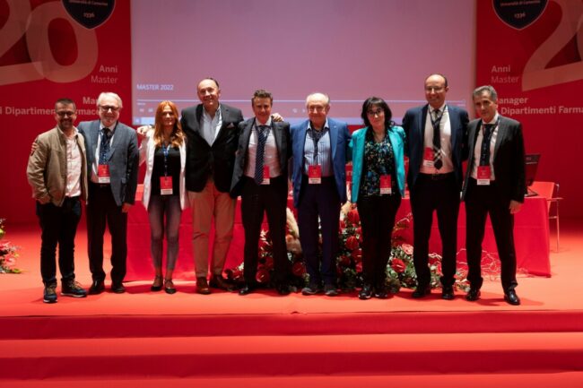 Seicento-farmacisti-ospedalieri-a-Camerino-per-i-20-anni-del-Master-in-Manager-di-Dipartimenti-Farmaceutici-1-650x433