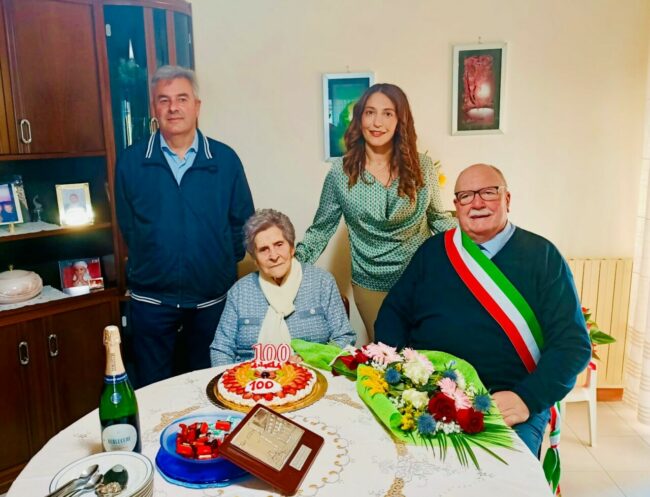 angela-santalucia-cento-anni