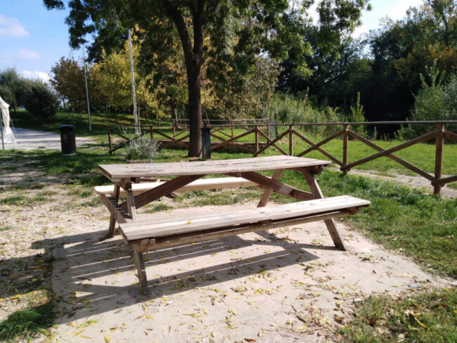 area-verde-ponte-diavolo-panchine-rip