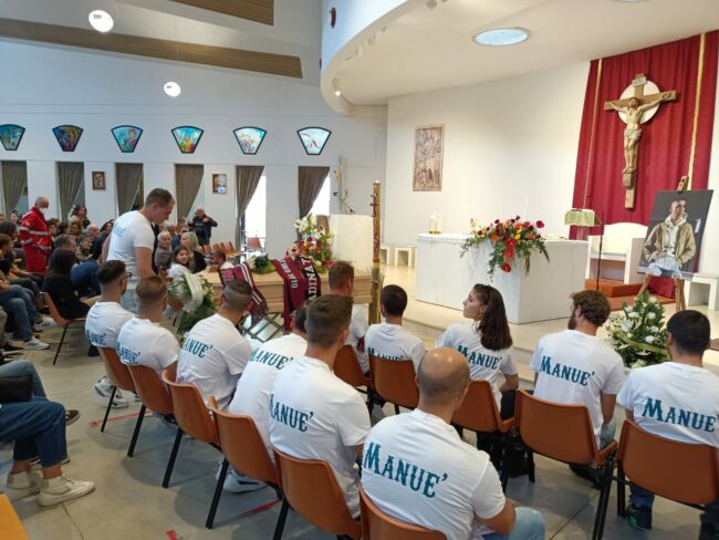 funerale-emanuele-2-650x488