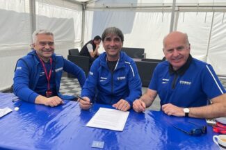 orenzo-Baldassarri-Superbike-Yamaha-1-325x216