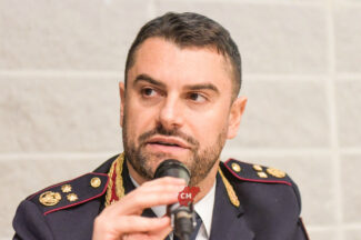 75esimo-polizia-stradale-licei-da-vinci-civitanova-vecchio-FDM-3-325x216