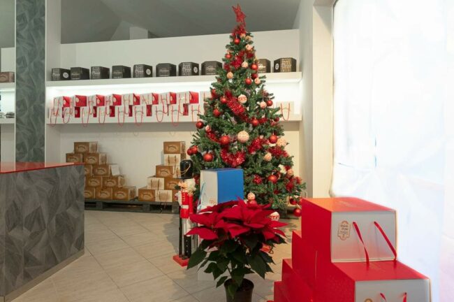 Panettone-Store-by-Fiordilatte-Malatino-a-Montecassiano-5-650x432