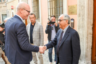 Rettore_McCourt_FF-2-325x217