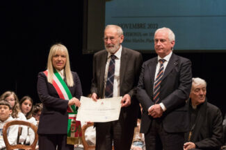 SAN-SEVERINO-MARCHE-DA-OGGI-LA-MEDAGLIA-DORO-AL-MERITO-CIVILE-1-325x217