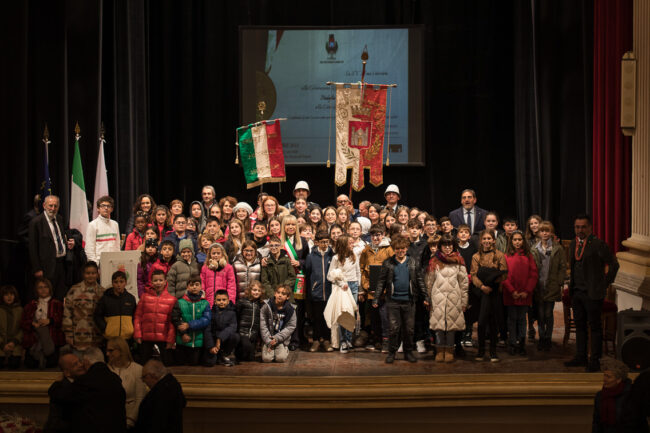 SAN-SEVERINO-MARCHE-DA-OGGI-LA-MEDAGLIA-DORO-AL-MERITO-CIVILE-5-650x433